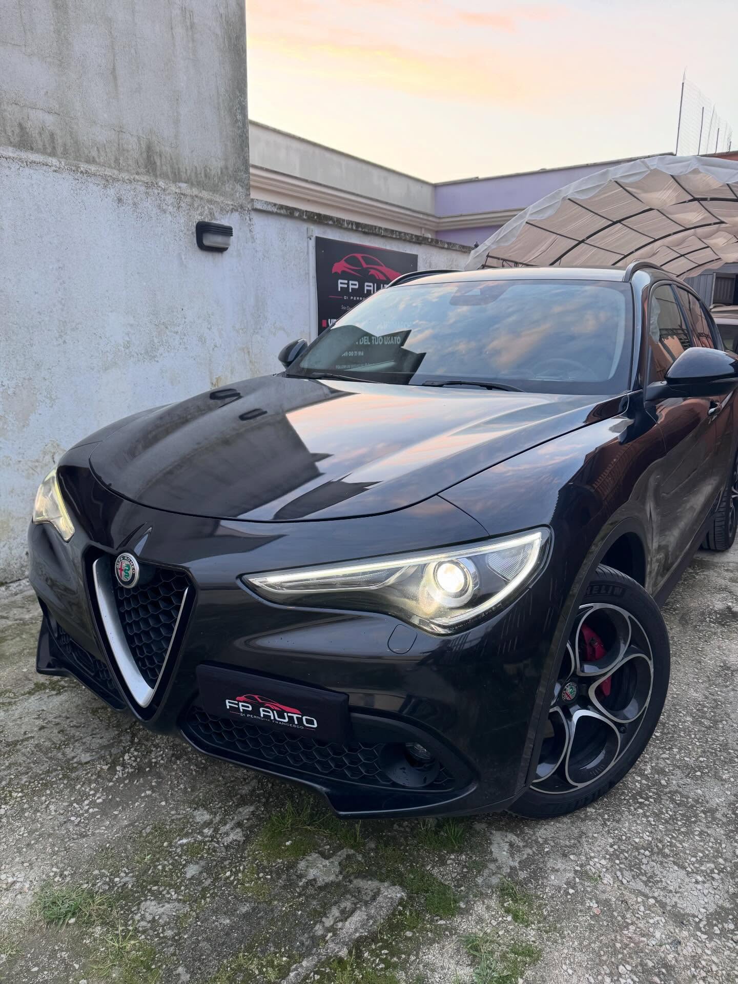 ALFA ROMEO STELVIO Sport-Tech Q4 